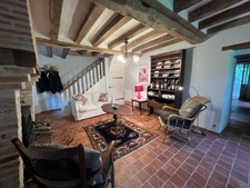 Propriété, gîte possible bord de rivière 2 ha de terrain