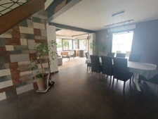 Grande maison sur plus de 3500m2 de terrain