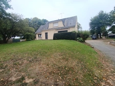 Grande maison sur plus de 3500m2 de terrain