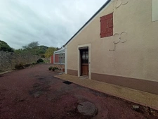  Maison de bourg avec joli terrain