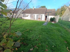 Plain-pied, 3 chambres, 1300m2 de terrain bord de rivière