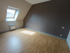 Pavillon dans zone résidentiel calme