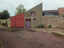  Maison de bourg avec joli terrain