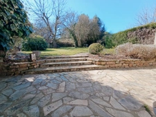 Maison de village grand jardin et garage