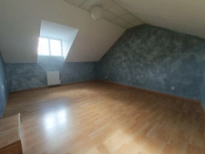 Au calme, 3 chambres, 1300m2 de terrain entre le Mans et Lav