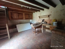 Propriété, gîte possible bord de rivière 2 ha de terrain