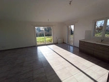  3 chambres, combles aménageables, 4200m2 de terrain