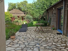 Vaste maison de bourg, 4 chambres, très joli jardin