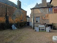 Maison 3 chambres sur 1728m2 de terrain, dépendances