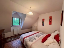 Propriété, gîte possible bord de rivière 2 ha de terrain