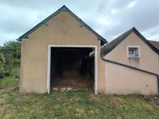 Maison à restaurer sur terrain de 1900m2