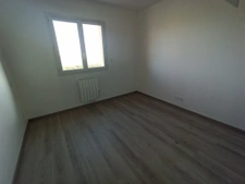  3 chambres, combles aménageables, 4200m2 de terrain