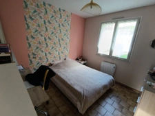 Plain-pied, 3 chambres, 1300m2 de terrain bord de rivière