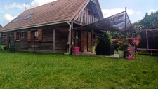  Maison bois avec joli terrain