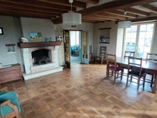 maison de caractère et dépendances à la campagne