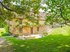 Propriété avec deux maisons sur 17 hectares