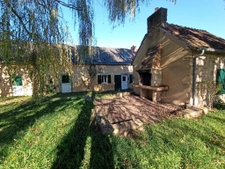  Sur plus de 3 hectares, 400m2 de dépendances