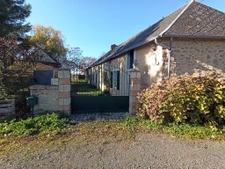  Sur plus de 3 hectares, 400m2 de dépendances