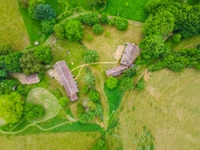 Propriété avec deux maisons sur 17 hectares