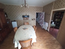  Maison de bourg avec joli terrain