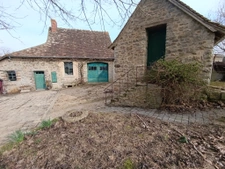 maison de caractère et dépendances à la campagne