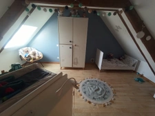 Fermette sur 12000m2 de terrain, dépendances