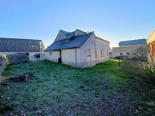Immeuble eux logements avec terrain