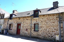 Maison de bourg en pierres,  85m2,3 chambres , 