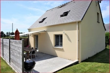 Contemporaine  de 2011, 4 chambres, terrain de 848m2.