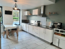 Superbe longère rénovée, 180 m2, terrain de 5921m2.