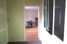 Maison en pierre, 1074m2 de terrain, dépendances.