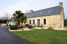 Superbe longère rénovée, 180 m2, terrain de 5921m2.