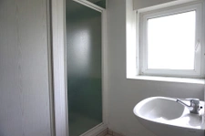 Maison en pierre, 1074m2 de terrain, dépendances.