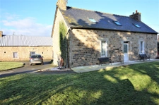 longère 3 chambres et dépendance en pierre 