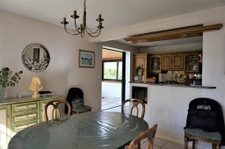 Maison traditionnelle, 3 chambres, jardin de 2450 m2 