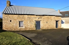 longère 3 chambres et dépendance en pierre 