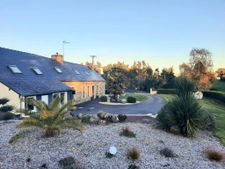 Superbe longère rénovée, 180 m2, terrain de 5921m2.