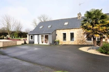 Superbe longère rénovée, 180 m2, terrain de 5921m2.