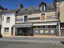 À vendre   Ensemble immobilier au centre de Sablé-sur-Sarthe