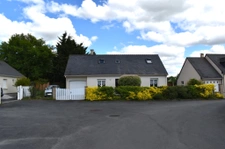 Maison familiale 4 chambres avec jardin, Bouessay