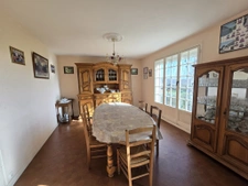 Maison sur sous-sol avec jardin   Gastines