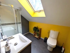 Belle maison, grande pièce de vie, 5 chambres.