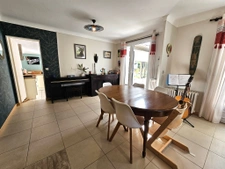 Maison 4 chambres, un grand garage sur une belle parcelle