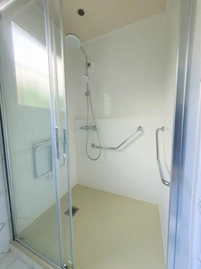 Maison 164m2 + 115m2 de dépendances, au calme