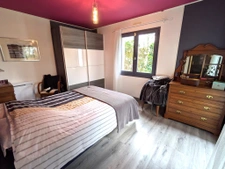 Belle maison, grande pièce de vie, 5 chambres.