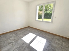 Maison récente, 5 chambres sur 950m2