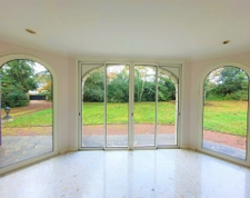 Maison 164m2 + 115m2 de dépendances, au calme