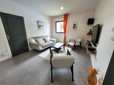 Belle maison, très grande pièce de vie