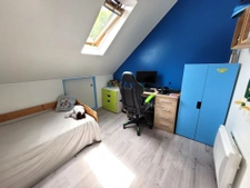 Belle maison, très grande pièce de vie