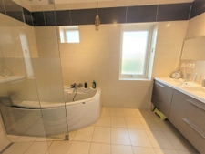 Maison Suédoise, 4 Chambres, 134m2